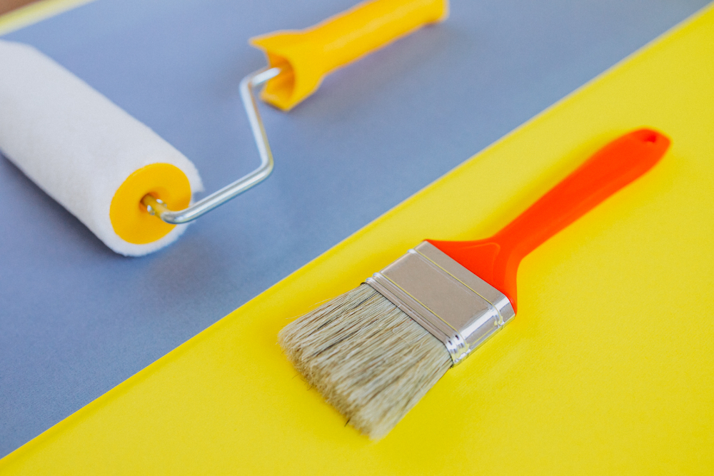 Paint Roller or Paint Brush? Which One Should You Use?